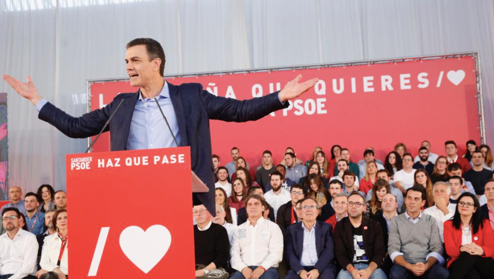 Pedro Sánchez, Pablo Zuloaga y Pedro Casares en un acto del PSOE en Santander |  Foto:Juan Manuel Serrano Arce