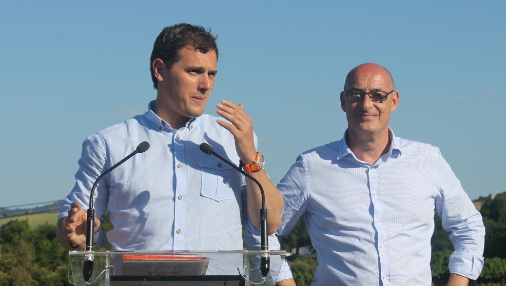 El líder de Cs, Albert Rivera, y el candidato a la Presidencia de Cantabria, Félix Álvarez | Foto: edc