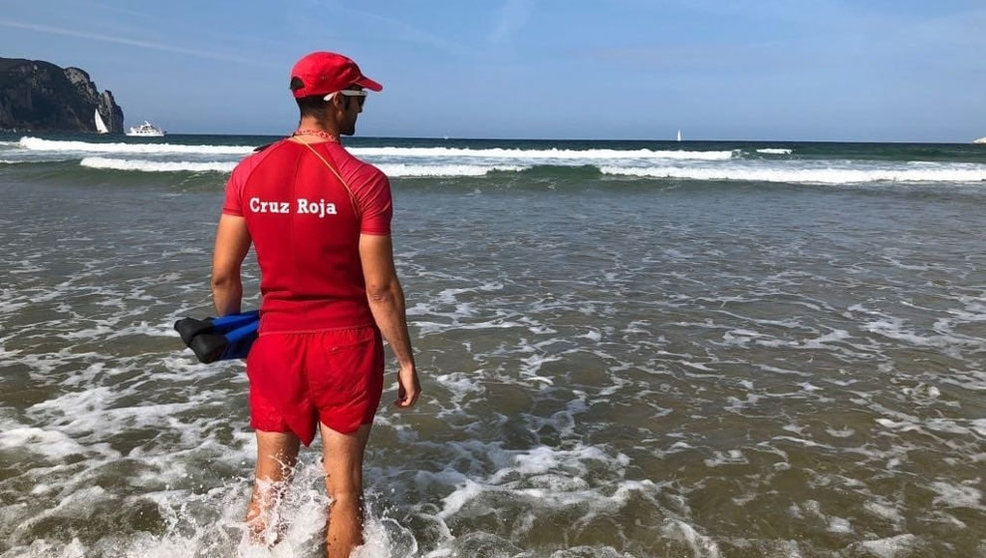 Cruz Roja ha realizado intervenciones en varias playas de Cantabria
