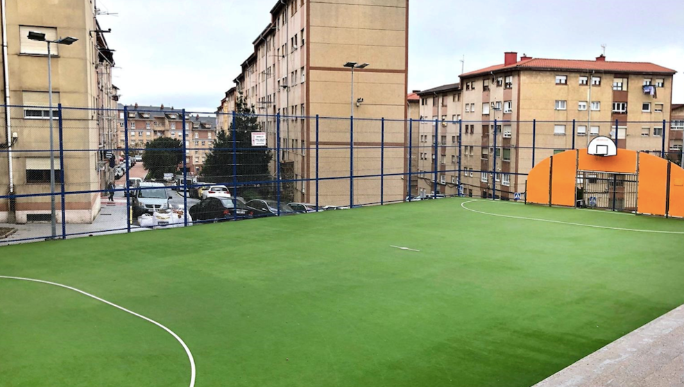 Renovación de pistas deportivas en Santander