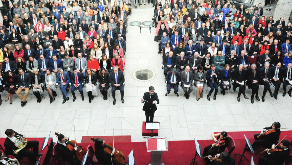 Imagen del acto en el Parlamento de Cantabria