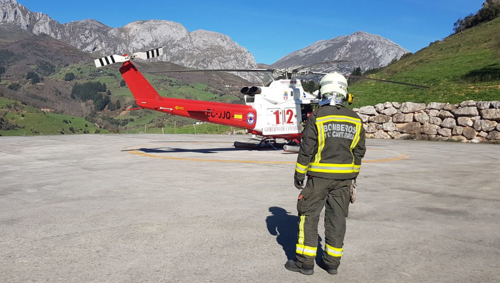 El hombre ha sido trasladado en helicóptero | Foto: Gobierno de Cantabria