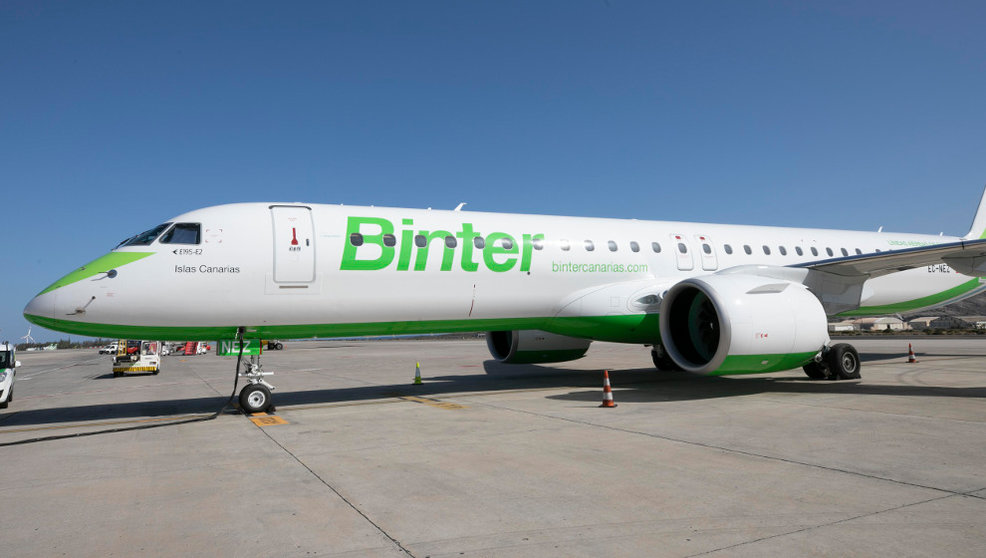Avión de Binter, que conecta las Islas Canarias con Santander