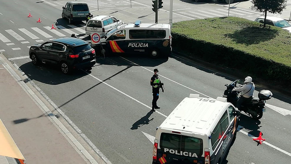 Control de tráfico de la Policía Nacional durante el estado de alarma en Cantabria
