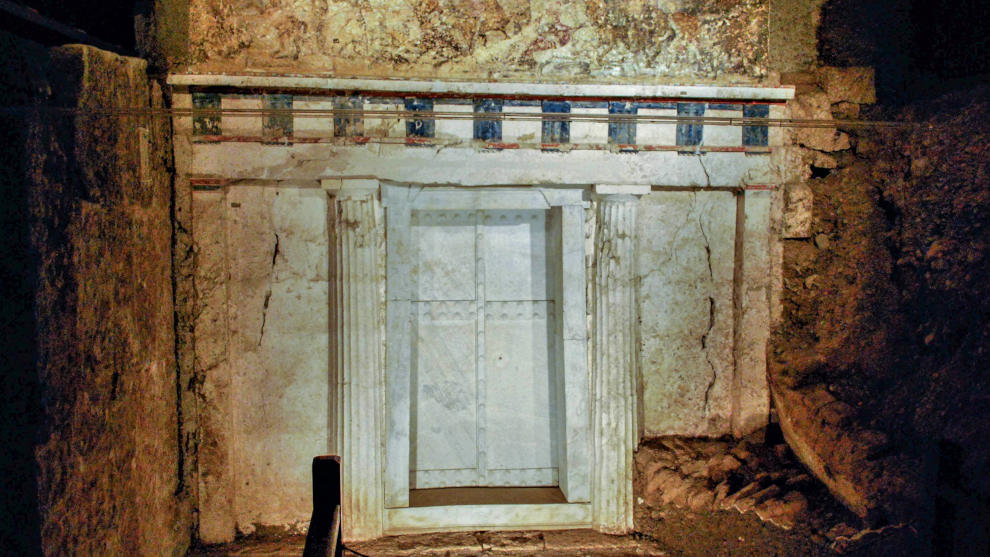 Entrada a la tumba subterránea de Filipo II, en Vergina