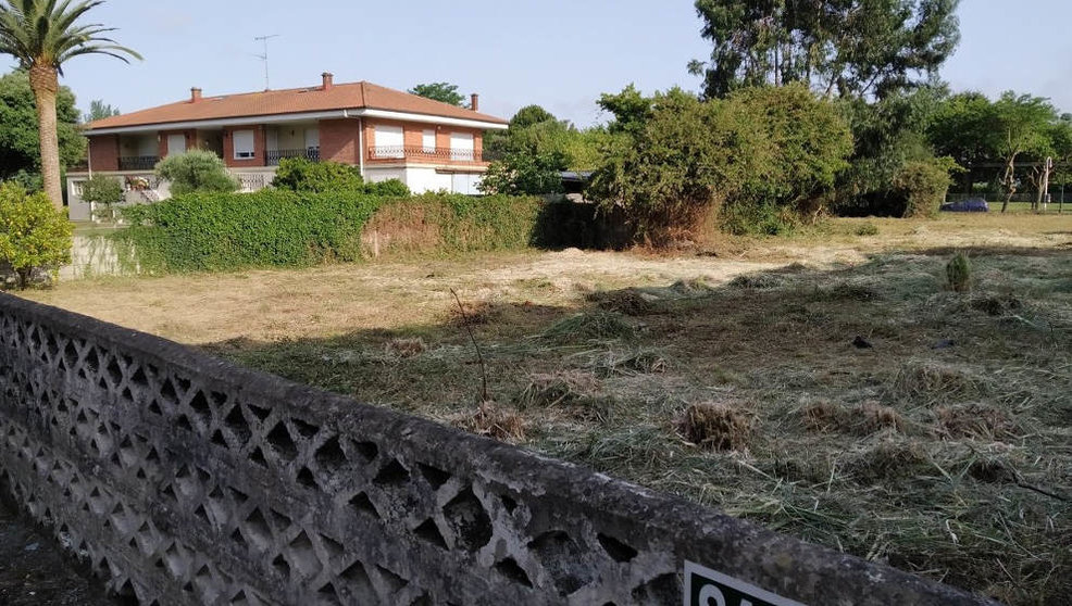 El Ayuntamiento de Colindres solicita el desbroce de 25 fincas privadas