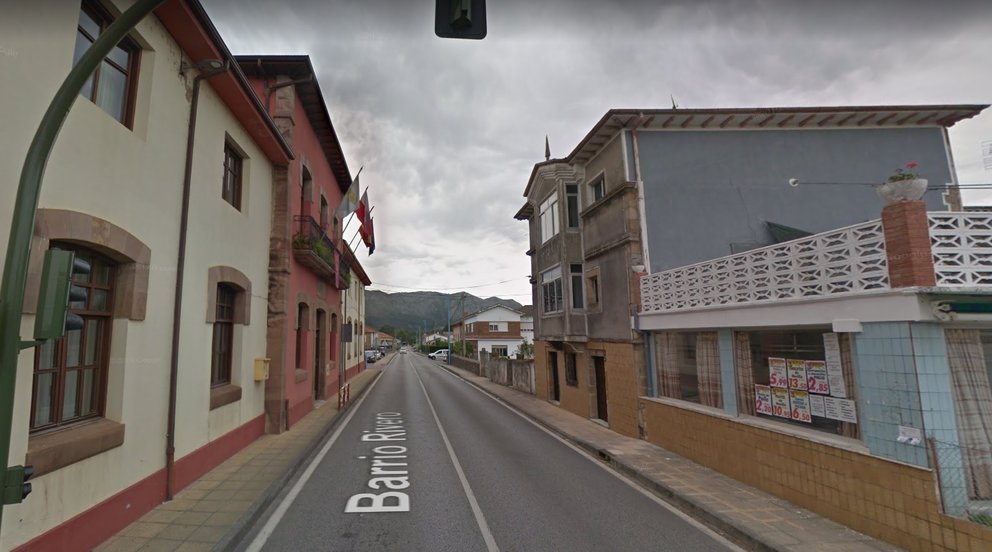 Calle del Ayubtamiento de San Felices de Buelna | Foto: Google Maps