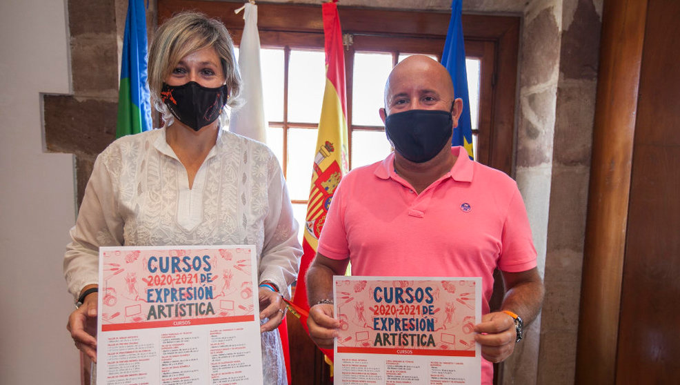 La alcaldesa y el concejal de Cultura presentan los cursos de expresión artística de La Vidriera