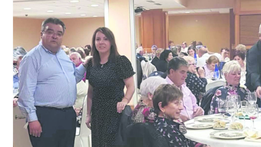 Miguel Ángel Ruiz Lavín y Rocío Gándara durante la comida de homenaje a sus mayores