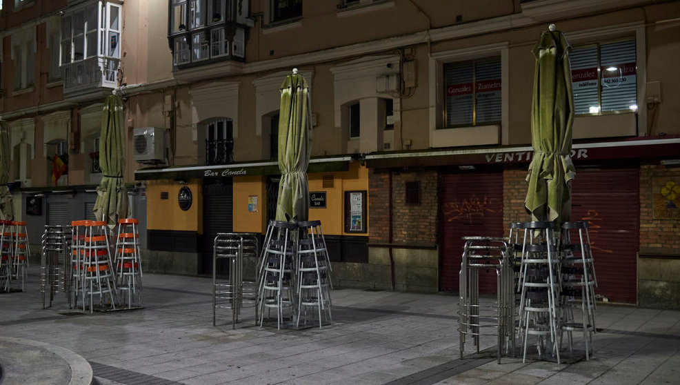 Locales de hostelería cerrados en la Plaza Cañadío de Santander