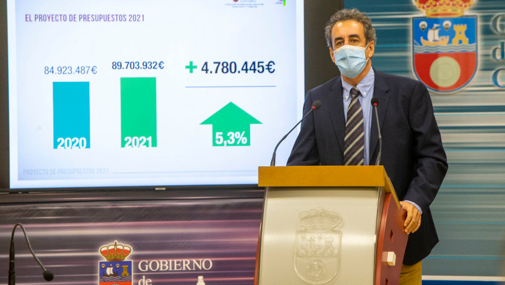 El consejero de Industria, Francisco Martín, presenta el presupuesto de su departamento