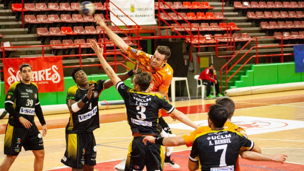 De un partido del equipo naranja | Foto: BM Torrelavega