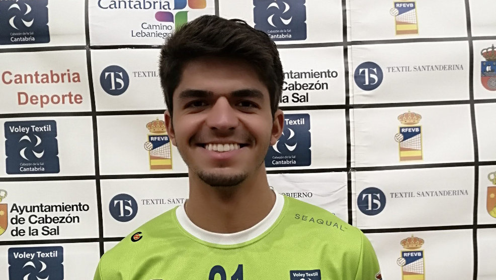 Lucas Bermúdez, nuevo jugador del Voley Textil Santanderina