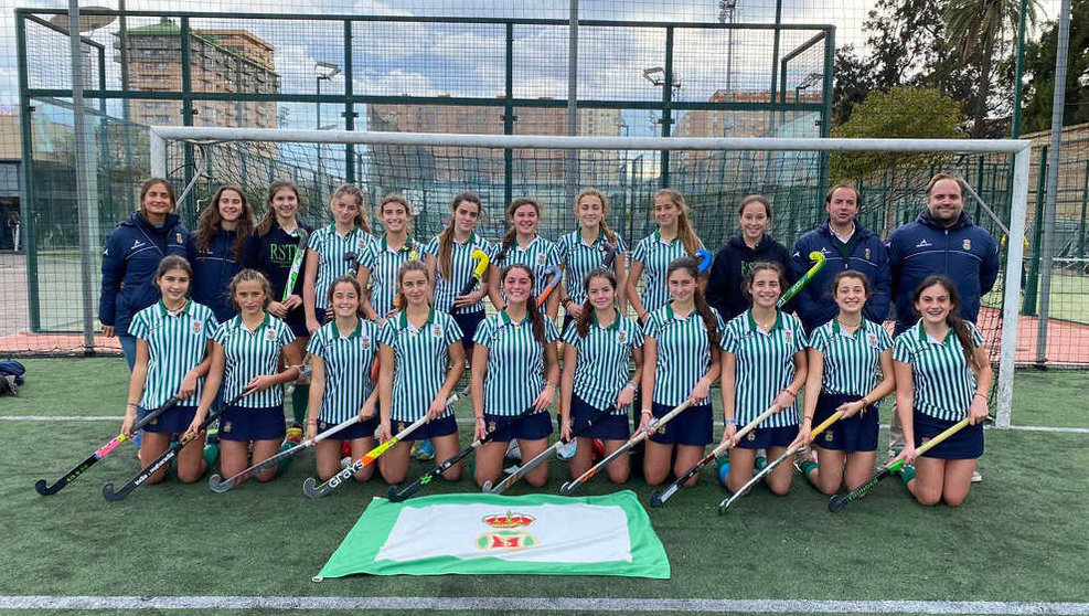 Equipo juvenil femenino de hockey hierba de la Real Sociedad de Tenis de La Magdalena