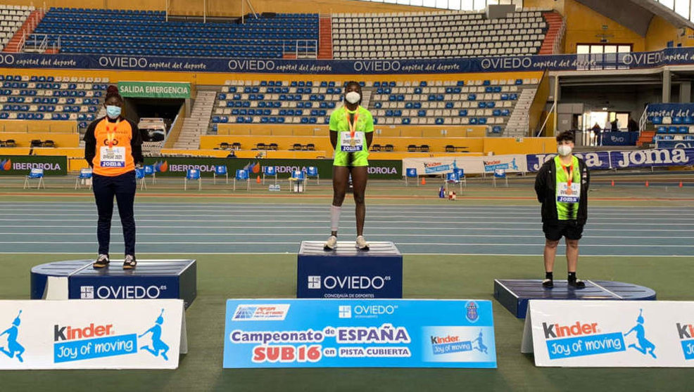 Andrea Njimi ha logrado la plata en lanzamiento de peso sub 16 | Foto: RFEA