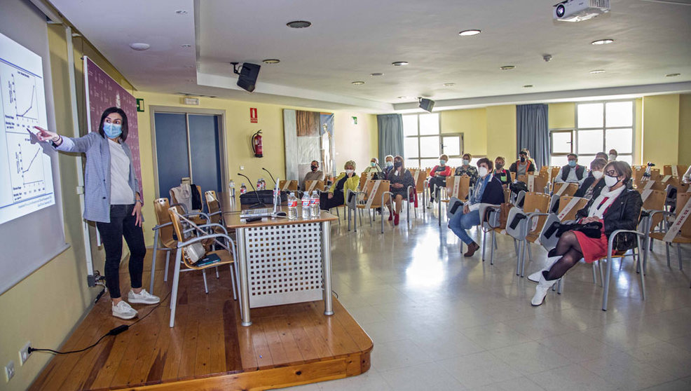 Presentación del programa entre el Ayuntamiento de Camargo y Valdecilla para prevenir riesgos hepáticos