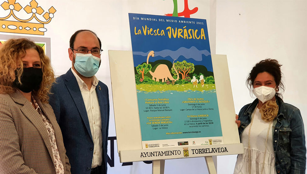 Los concejales José Luis Urraca, Esther Vélez y Patricia Portilla presentan las actividades del Día Mundial del Medio Ambiente