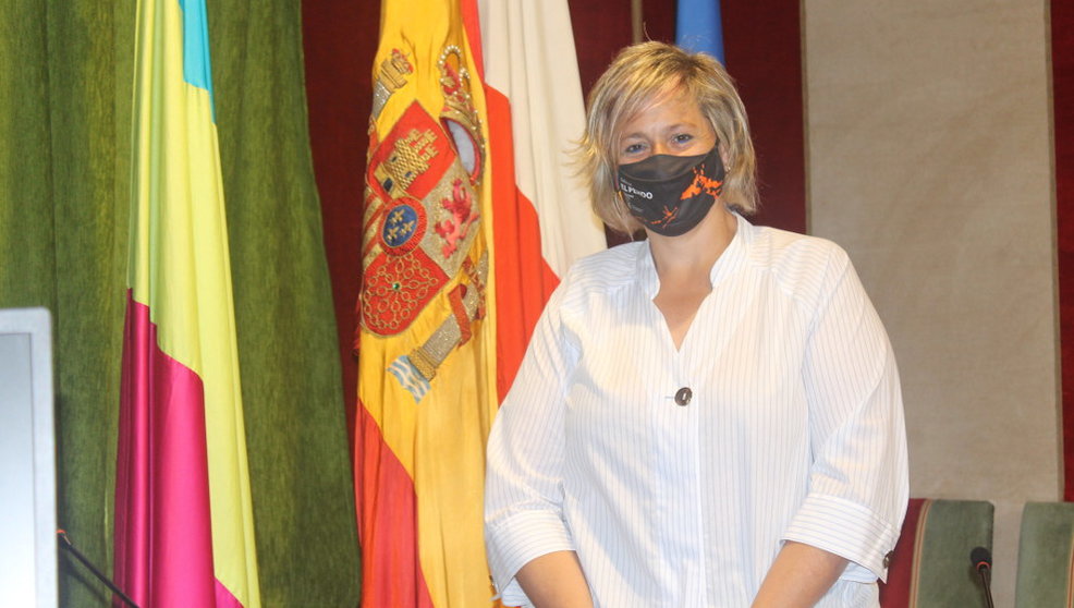 La alcaldesa de Camargo, Esther Bolado, en el salón de plenos del Ayuntamiento | Foto: edc