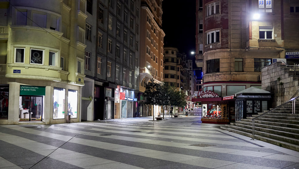 Calle Lealtad de Santander durante el toque de queda