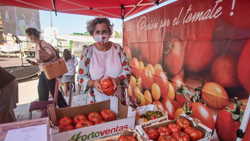 La chef Pepa Muñoz en la Feria del Tomate Antiguo de Bezana