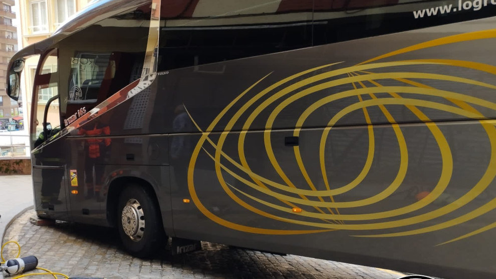 Autobús atrapado | Foto: Bomberos de Santander