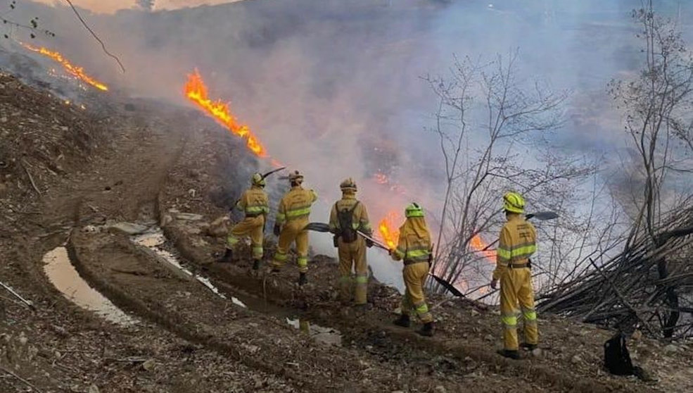 Incendio forestal en Lamasón