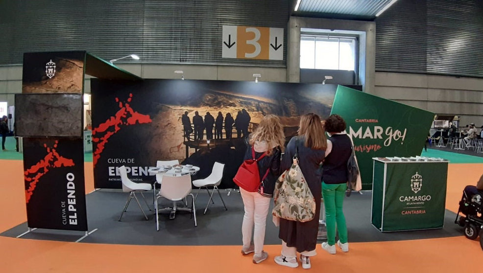 Stand de Camargo en 'Expovacaciones 2022', que se celebra este fin de semana en el Bilbao Exhibition Centre