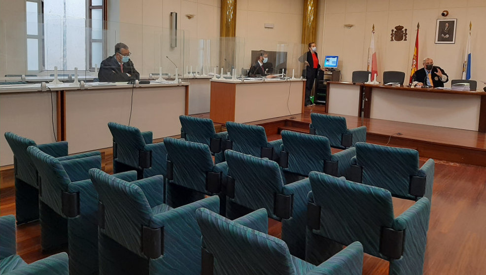 Juicio al exconcojal de Reinosa Julio García acusado de malversación, en la Sección Tercera de la Audiencia Provincial
