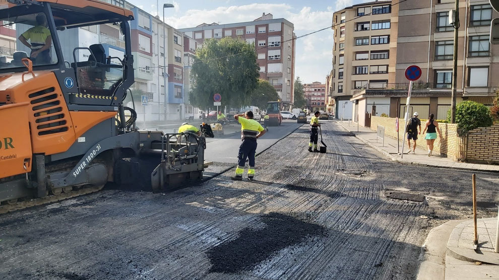 Obras de estacionamientos en Santoña.