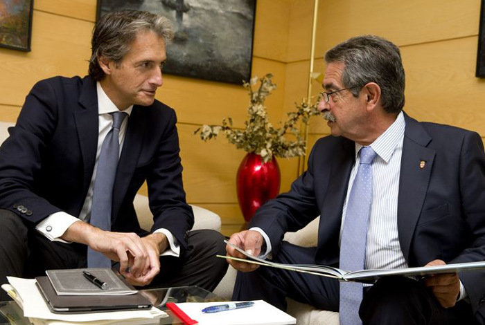 El alcalde de Santander, Íñigo de la Serna, y el presidente de Cantabria, Miguel Ángel Revilla
