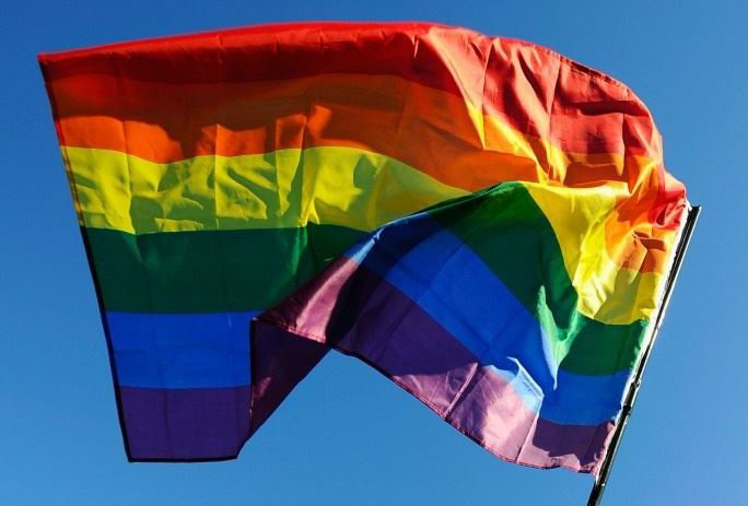 Cantabria desarrollará políticas para evitar la discriminación LGTBI