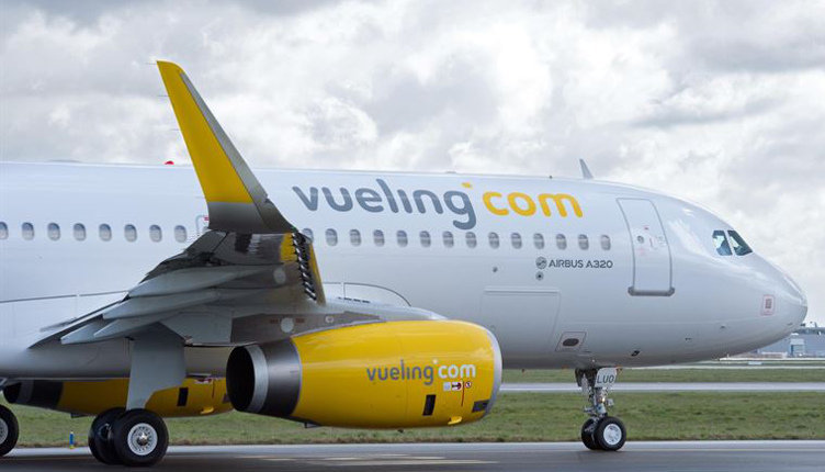 El avión de Vueling procedente de Barcelona ha tenido que ser desviado a Bilbao