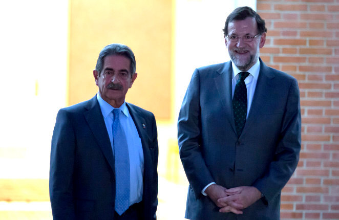 El presidente de Cantabria, Miguel Ángel Revilla, recibido por Mariano Rajoy en Moncloa