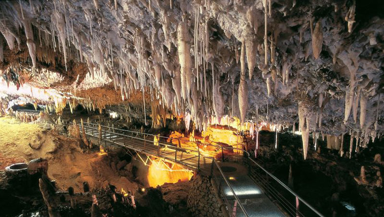 Dos millones de visitantes han entrado en la Cueva de El Soplao