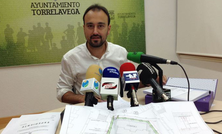 El concejal de Obras de Torrelavega, Javier López Estrada