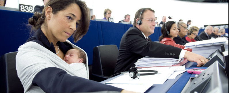 MEP-Ronzulli-in-the-European-Parliament-photo-credit-European-Parliament-Creative-Commons-796x323
