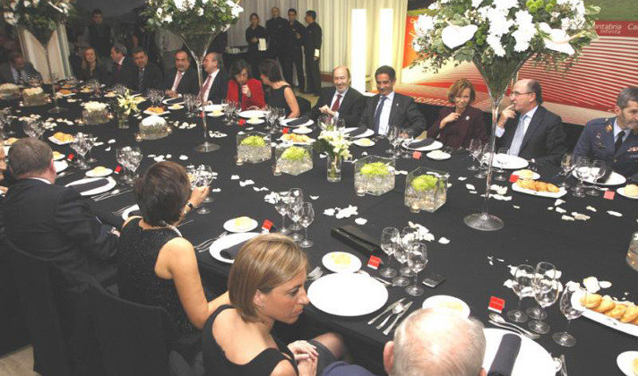 Mesa presidencial de la cena organizada en Fitur en 2011