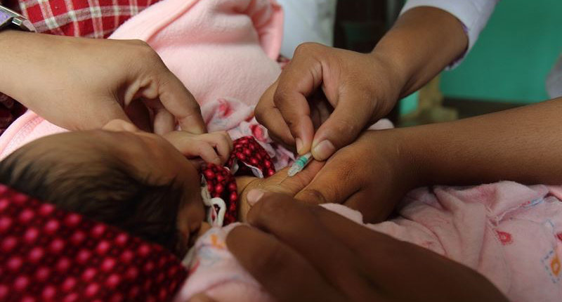 Los pediatras lamentan la ausencia de varias vacunas en el calendario de las comunidades autónomas