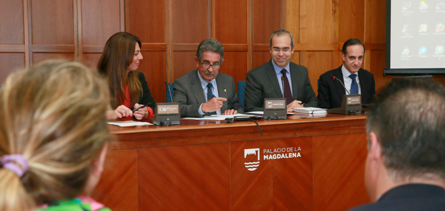El presidente de Cantabria, Miguel Ángel Revilla, aboga por modificar los horarios a través del consenso