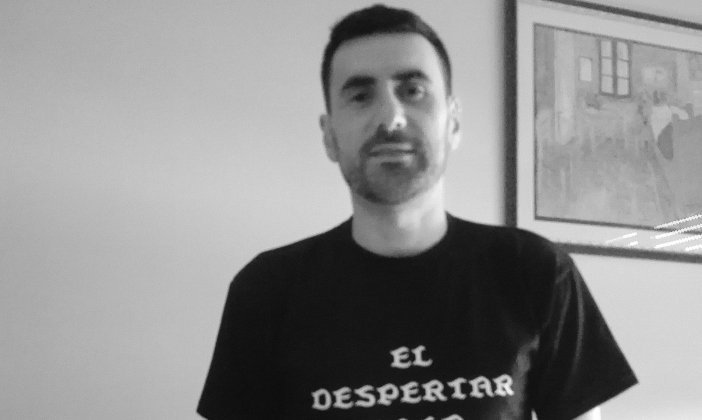 El escritor cántabro Sergio Araujo