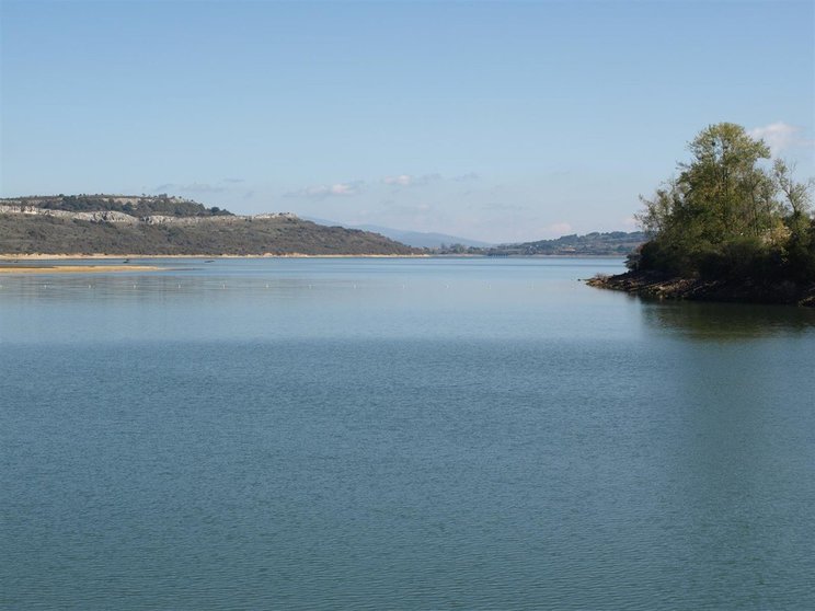 El embalse del Ebro se sitúa en el 85,6% de su capacidad tras perder 17 hm3