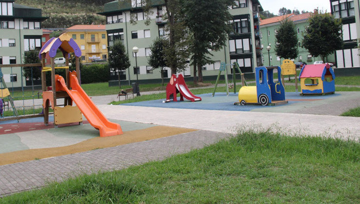 Parque infantil en La Ferretera. Foto: Lalo Cuevas