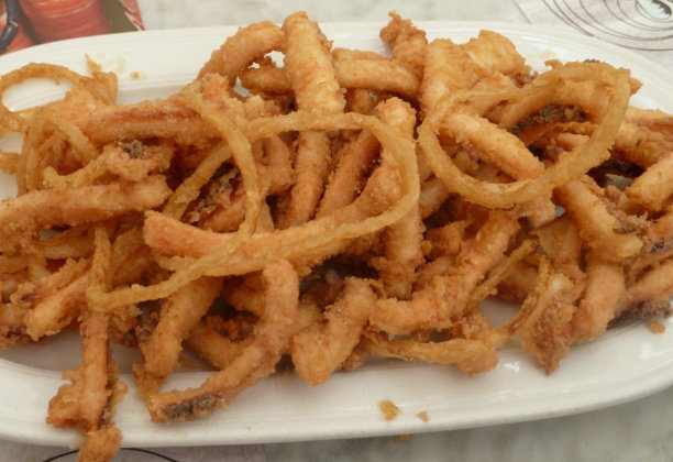 Las rabas es uno de los platos característicos de Cantabria