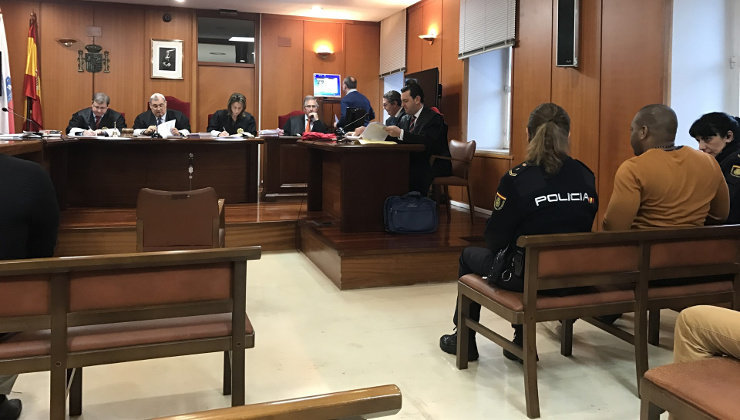 Un momento del juicio por intento de asesinato en Torrelavega