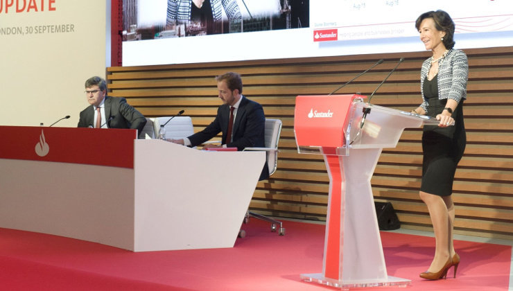 La presidenta del Banco Santander, Ana Botín, ha afirmado que la cuenta 1,2,3 no aumenta sus comisiones
