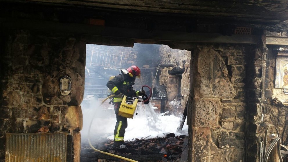Incendio en una vivienda de Selaya 