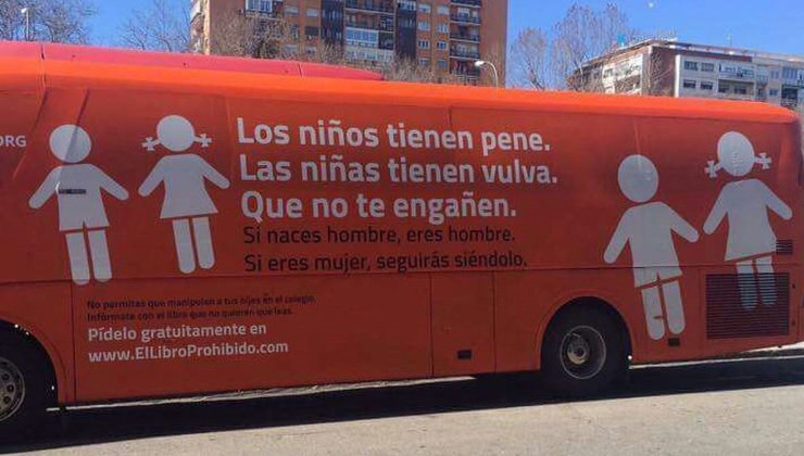 Autobús de Hazte Oír contra los transexuales