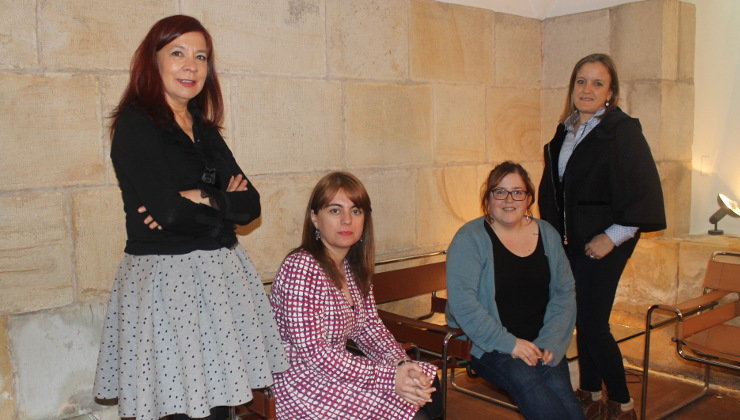 Matilde Ruiz (PRC), Silvia Abascal (PSOE), Verónica Ordóñez (Podemos) e Isabel Urrutia (PP), diputadas en el Parlamento de Cantabria