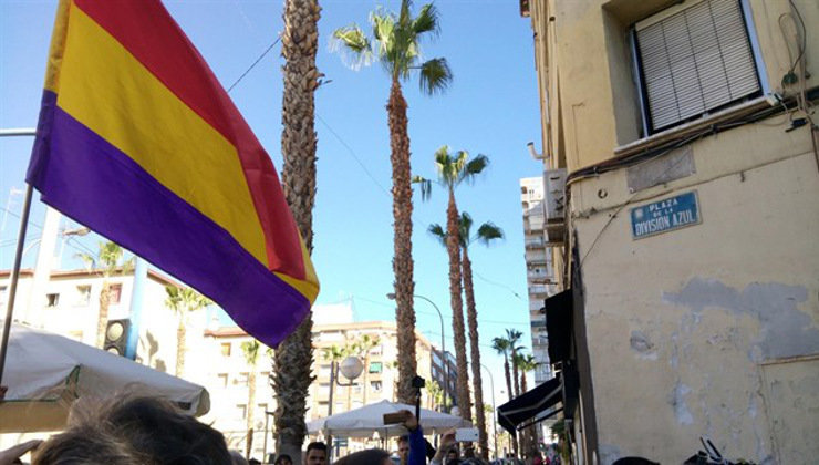 El PP ha logrado que Alicante recupere el nombre franquista de una plaza