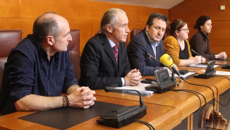 Vecinos de Prado San Roque y del Pilón han participado en la rueda de prensa de PP, Ciudadanos y Podemos
